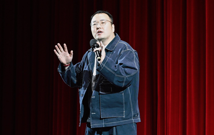 笑声润边疆 文化惠民生——“笑润延边”脱口秀专场演出在延吉上演，图片 1